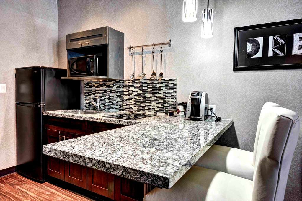Home Inn & Suites - Swift Current Quarto foto